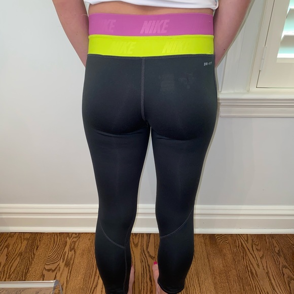 Nike cropped leggings - Picture 2 of 7